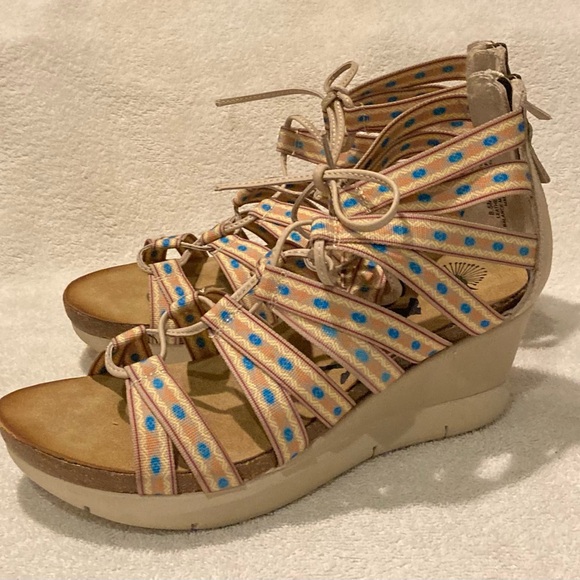 OTBT Way Out Women's Gladiator Ghillie Tie Zip Wedge Sandals 8.5 Mid Taupe - Picture 5 of 8